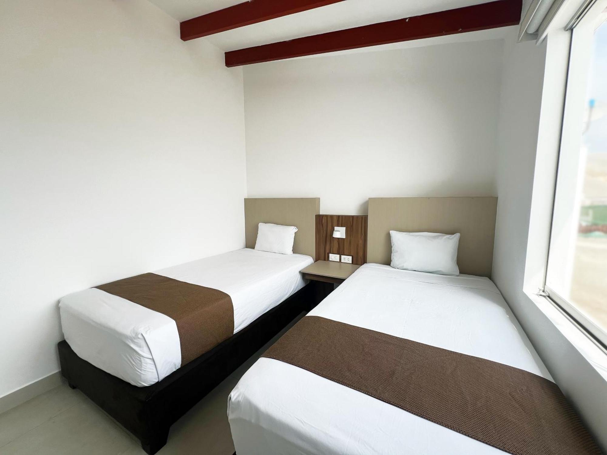 Dm Hoteles Асия Экстерьер фото